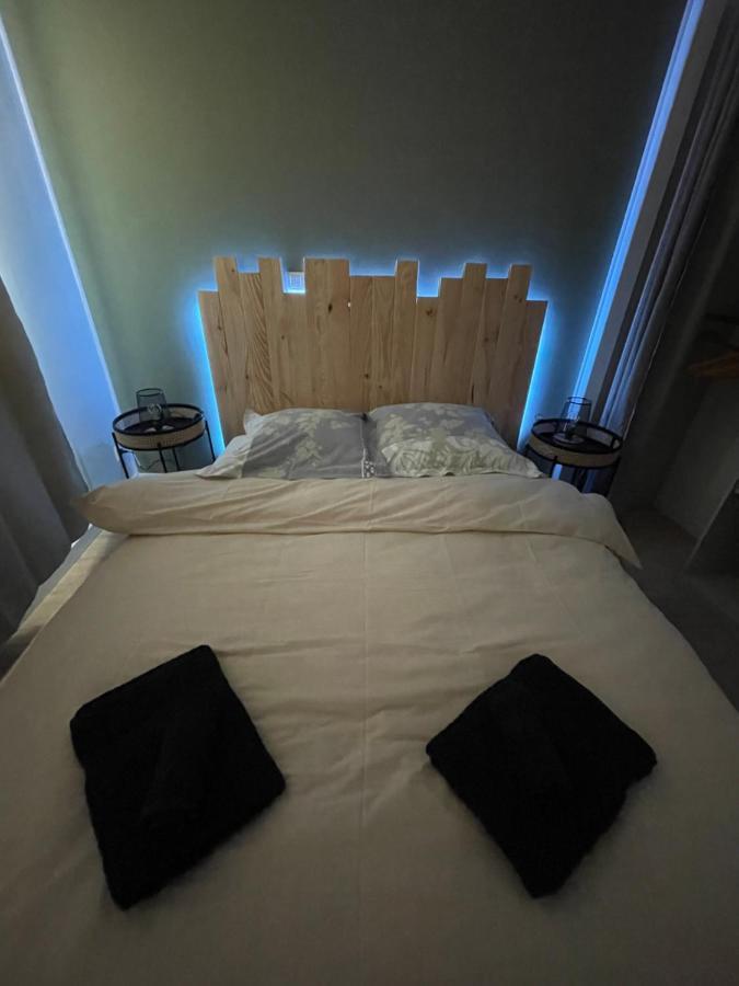 Studio - 19 โรชฟอต์อองแตร์ ภายนอก รูปภาพ